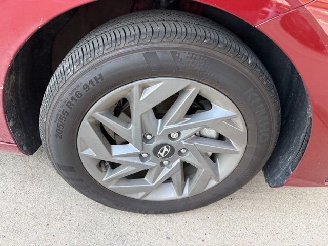 2024 Hyundai Elantra Hybrid Blue photo 3