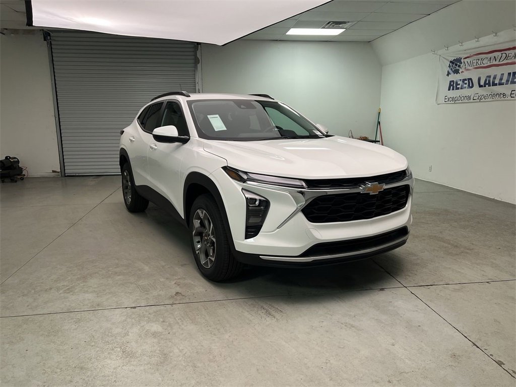 2026 Chevrolet Trax LT's photo