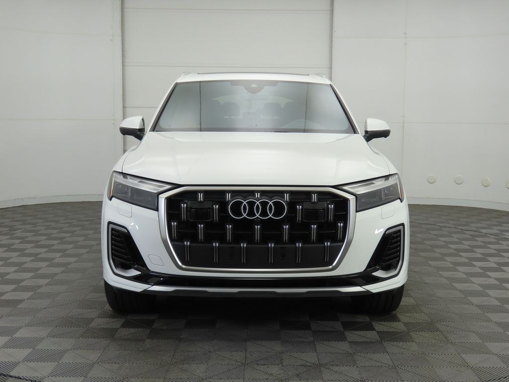 2025 Audi Q7 45 Premium Plus photo 2
