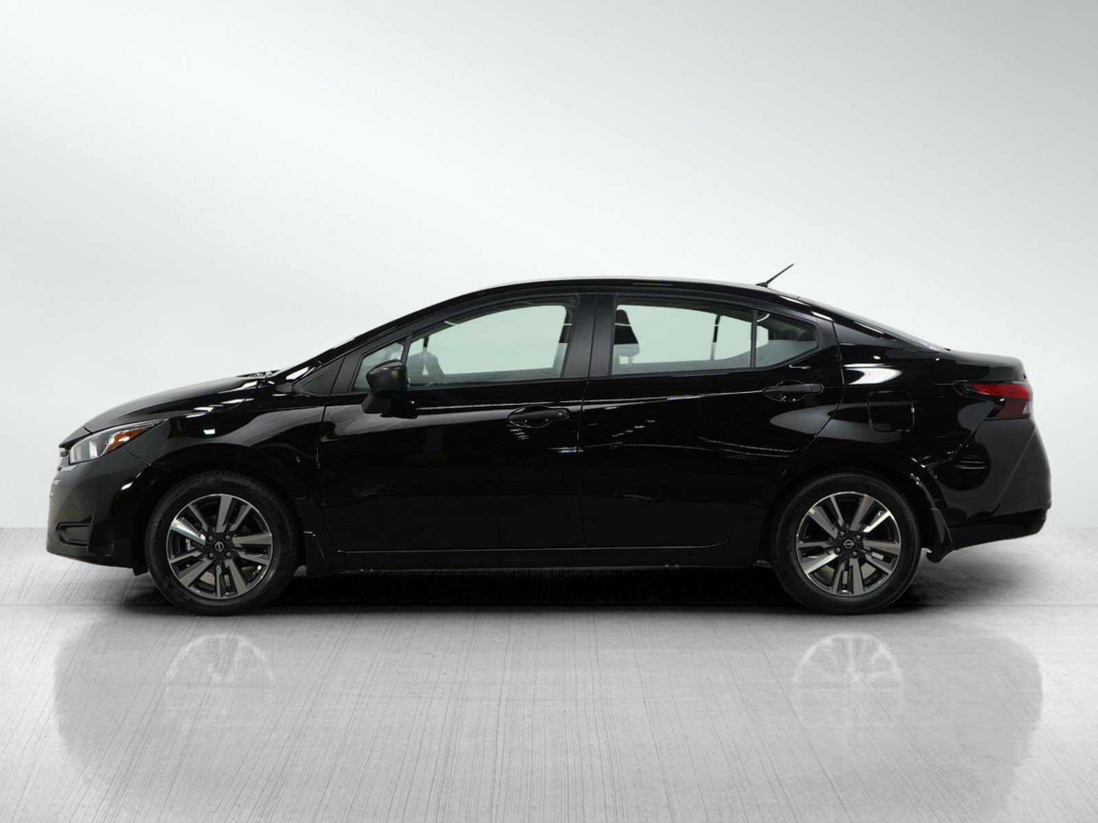 2024 Nissan Versa S photo 2