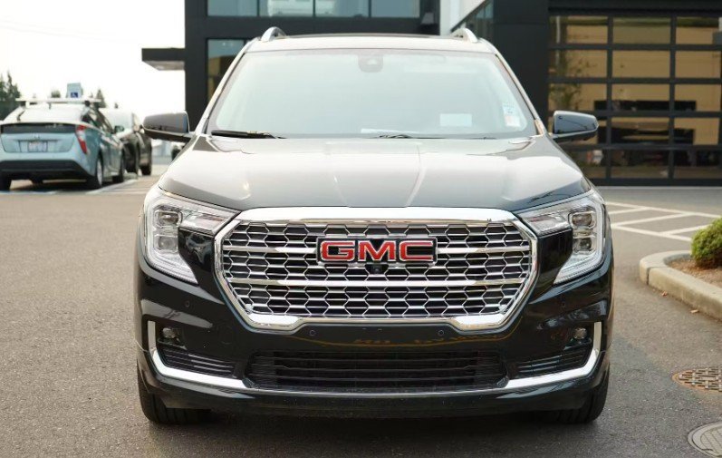 2024 GMC TERRAIN - Image 1
