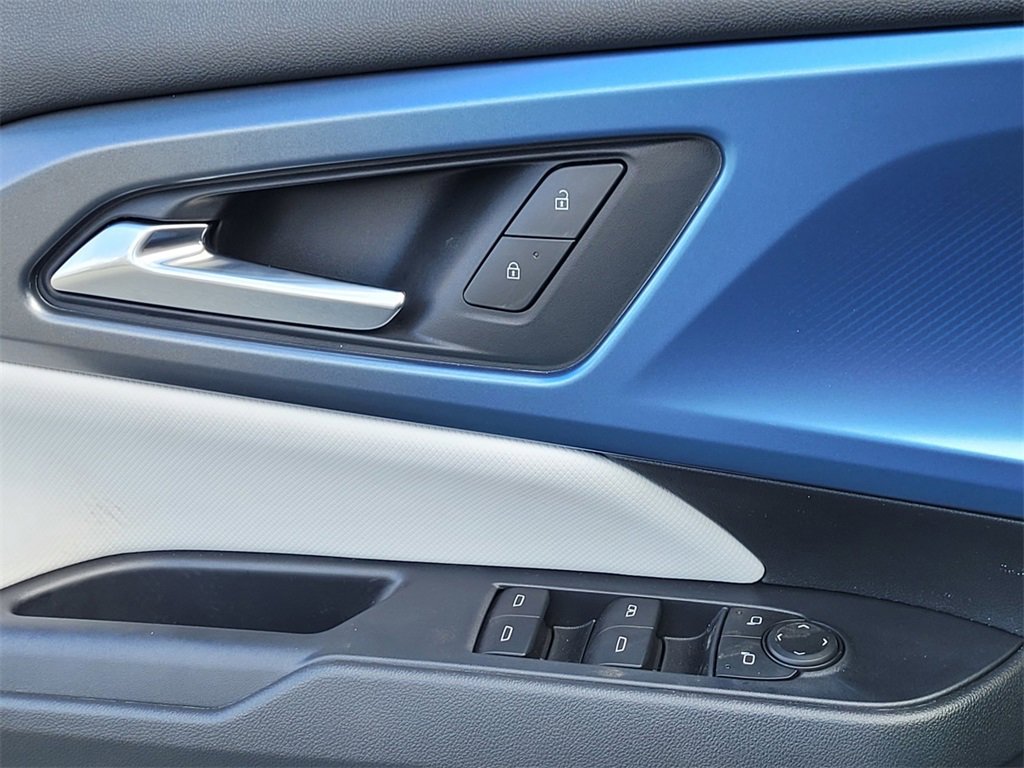 2026 Chevrolet Equinox EV 1LT photo 24