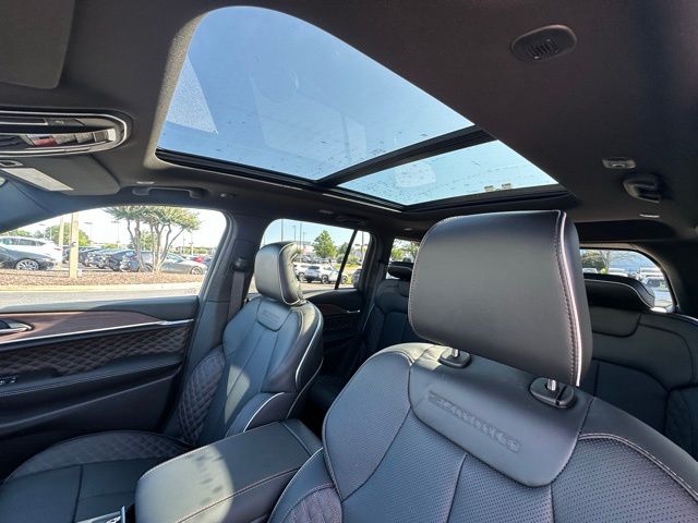 2025 Jeep Grand Cherokee Summit photo 24