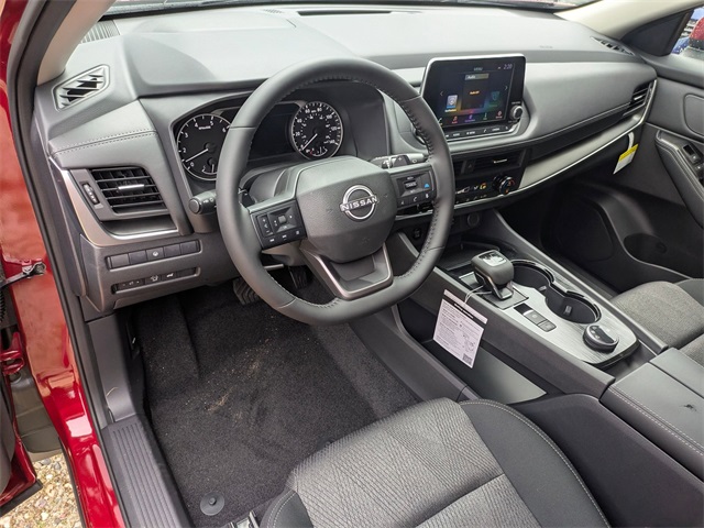 2025 Nissan Rogue SV photo 12