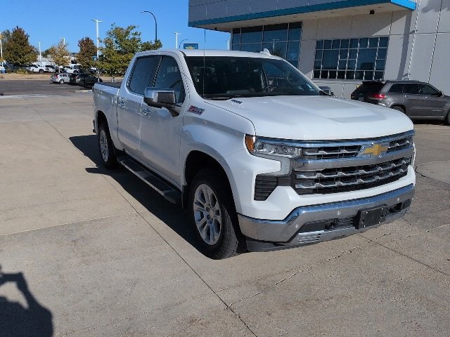 2023 Chevrolet Silverado 1500 LTZ photo 3
