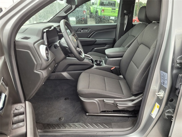 2024 Chevrolet Colorado LT photo 12