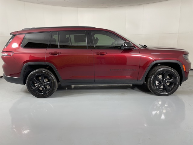 2025 Jeep Grand Cherokee Limited photo 7
