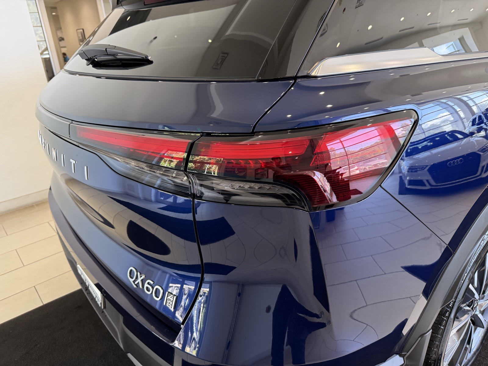 2026 Infiniti QX60 Luxe photo 9