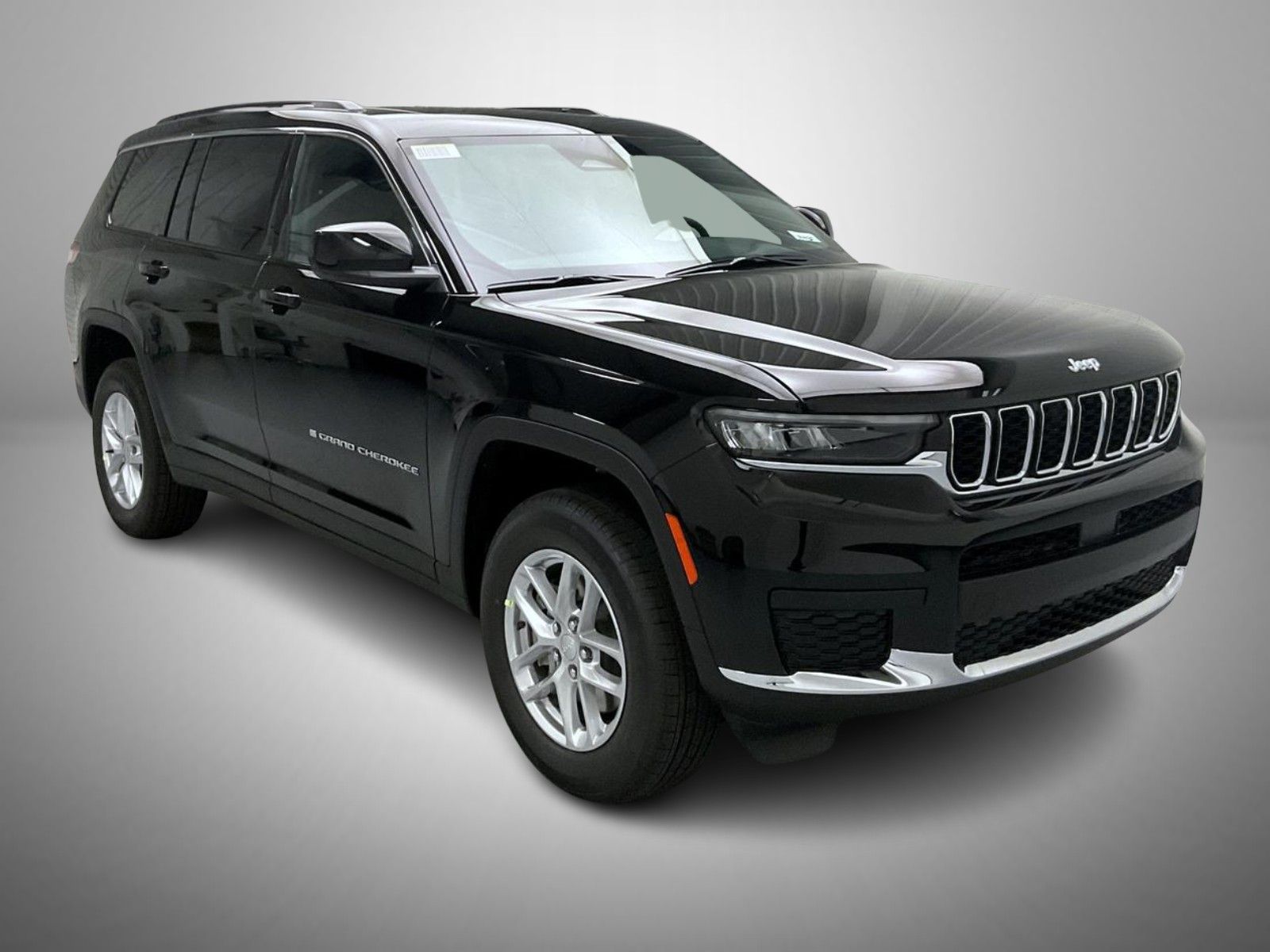 2025 Jeep Grand Cherokee Laredo X photo 2