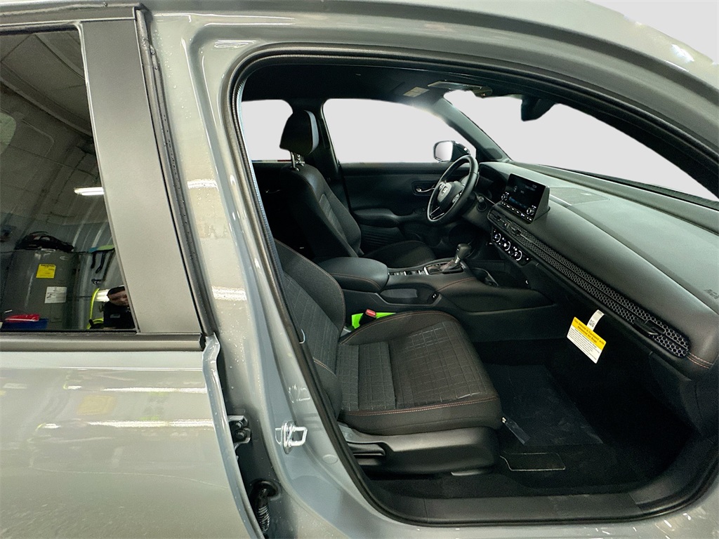 2025 Honda HR-V Sport photo 24