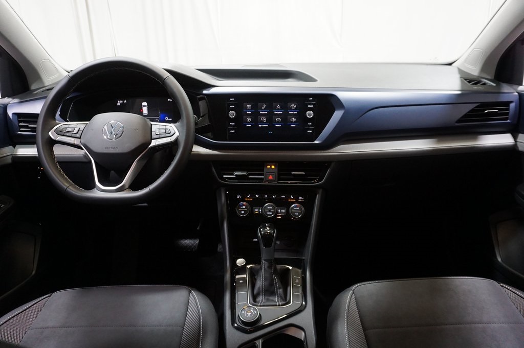 2024 Volkswagen Taos SE photo 12