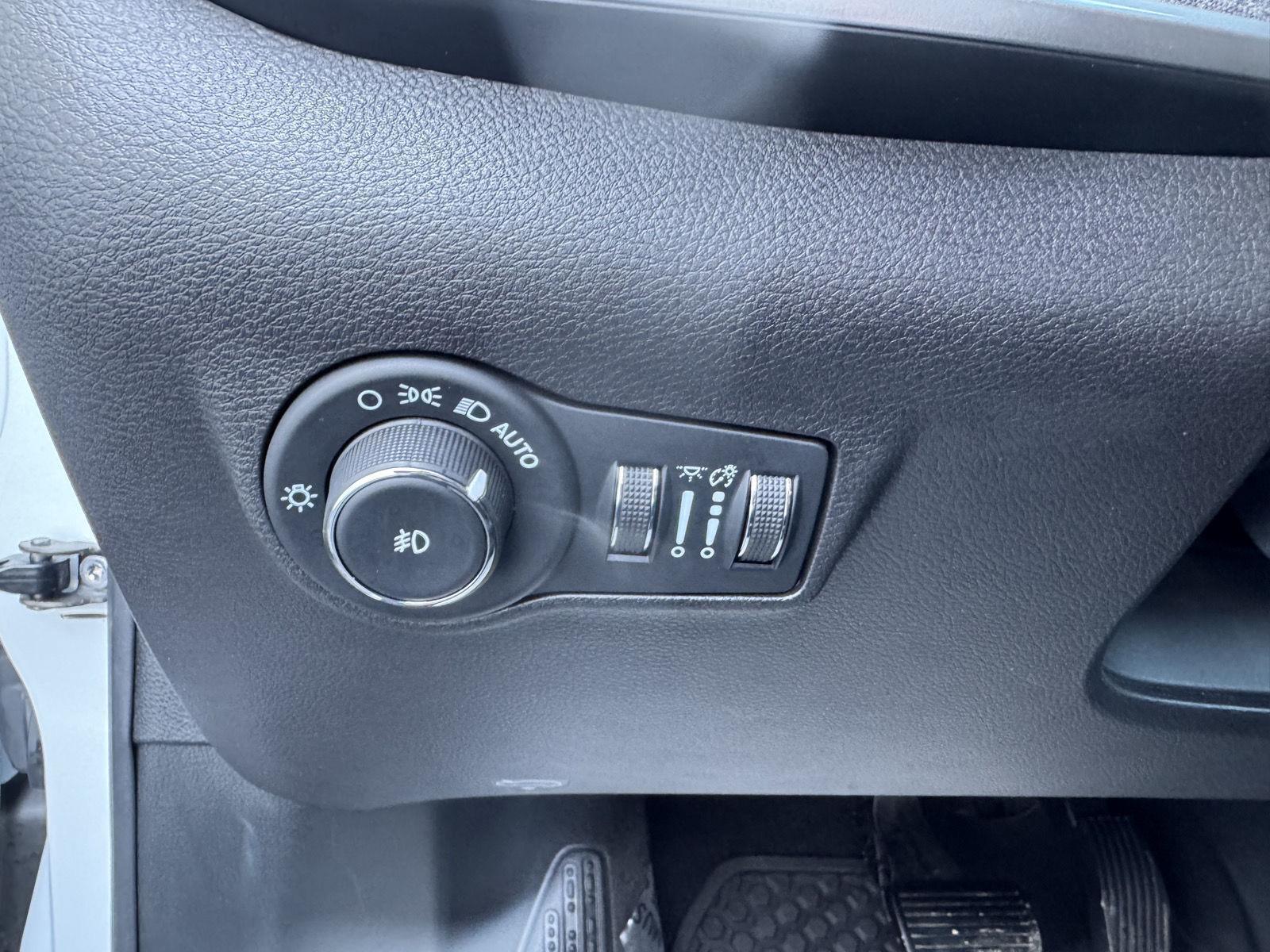 2023 Jeep Compass North Edition Latitude photo 14
