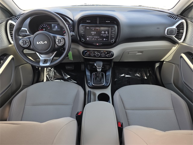 2022 Kia Soul LX photo 11