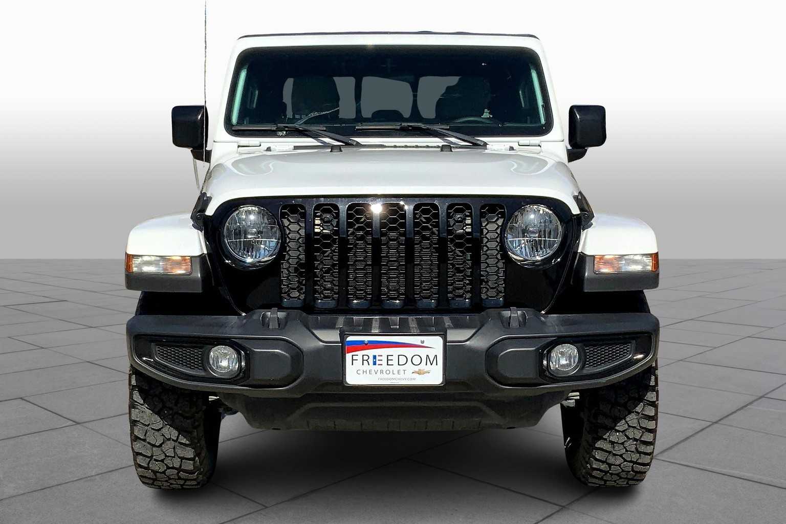 2023 Jeep Gladiator Willys photo 3