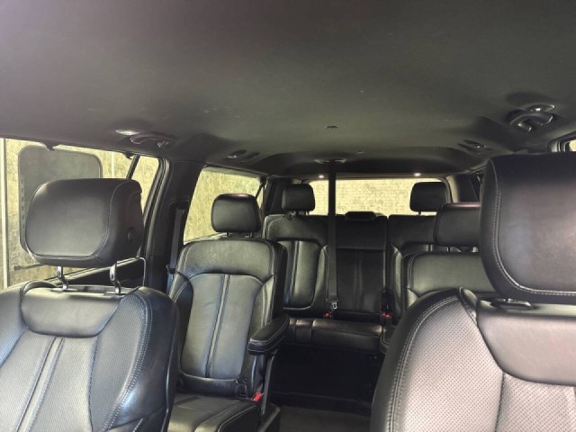 2023 Jeep Wagoneer L Series III photo 4