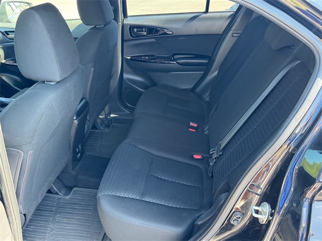 2022 Mitsubishi Eclipse Cross LE photo 11