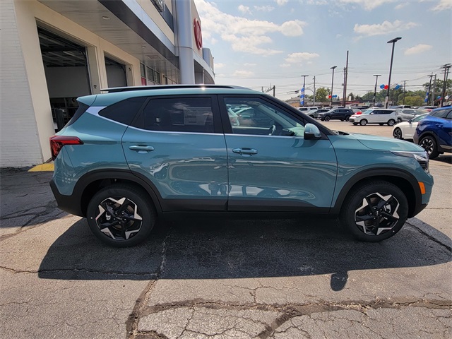 2026 Kia Seltos EX photo 3