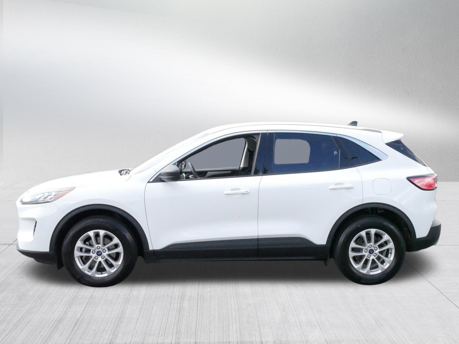 2022 Ford Escape SE photo 4