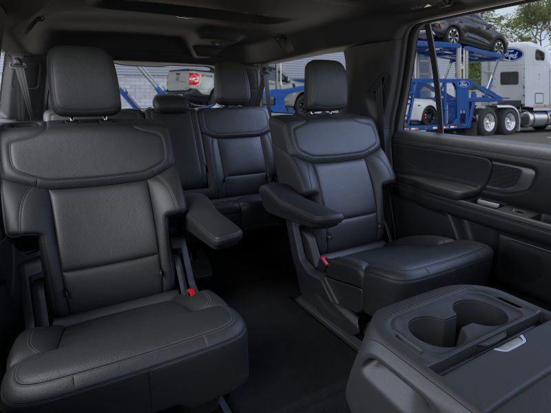 2025 Ford Expedition Platinum MAX EL photo 8
