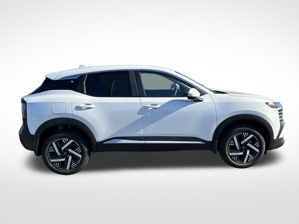 2025 Nissan Kicks SV photo 4