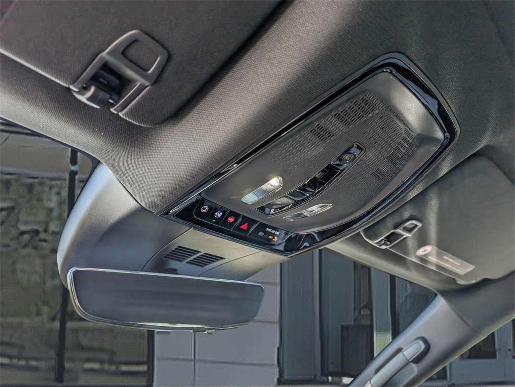 2026 Cadillac Lyriq Luxury photo 28