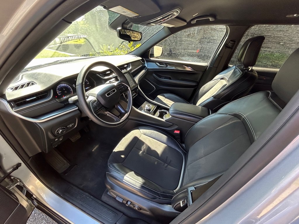 2022 Jeep Grand Cherokee Altitude photo 14