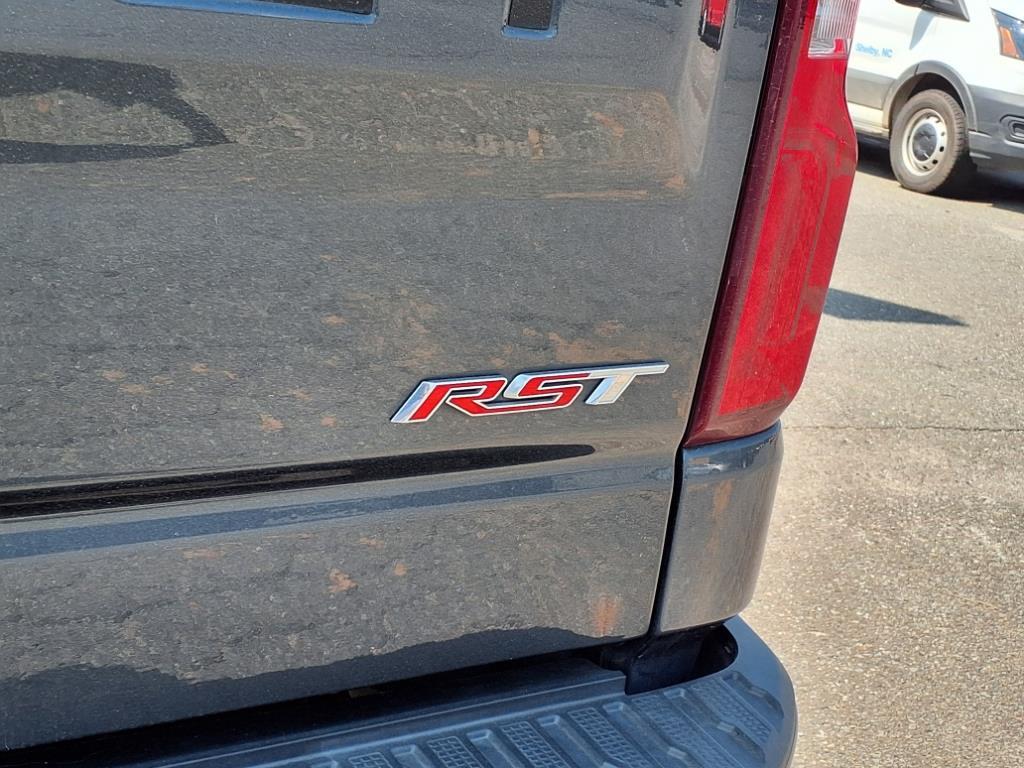 2020 Chevrolet Silverado 1500 RST photo 4