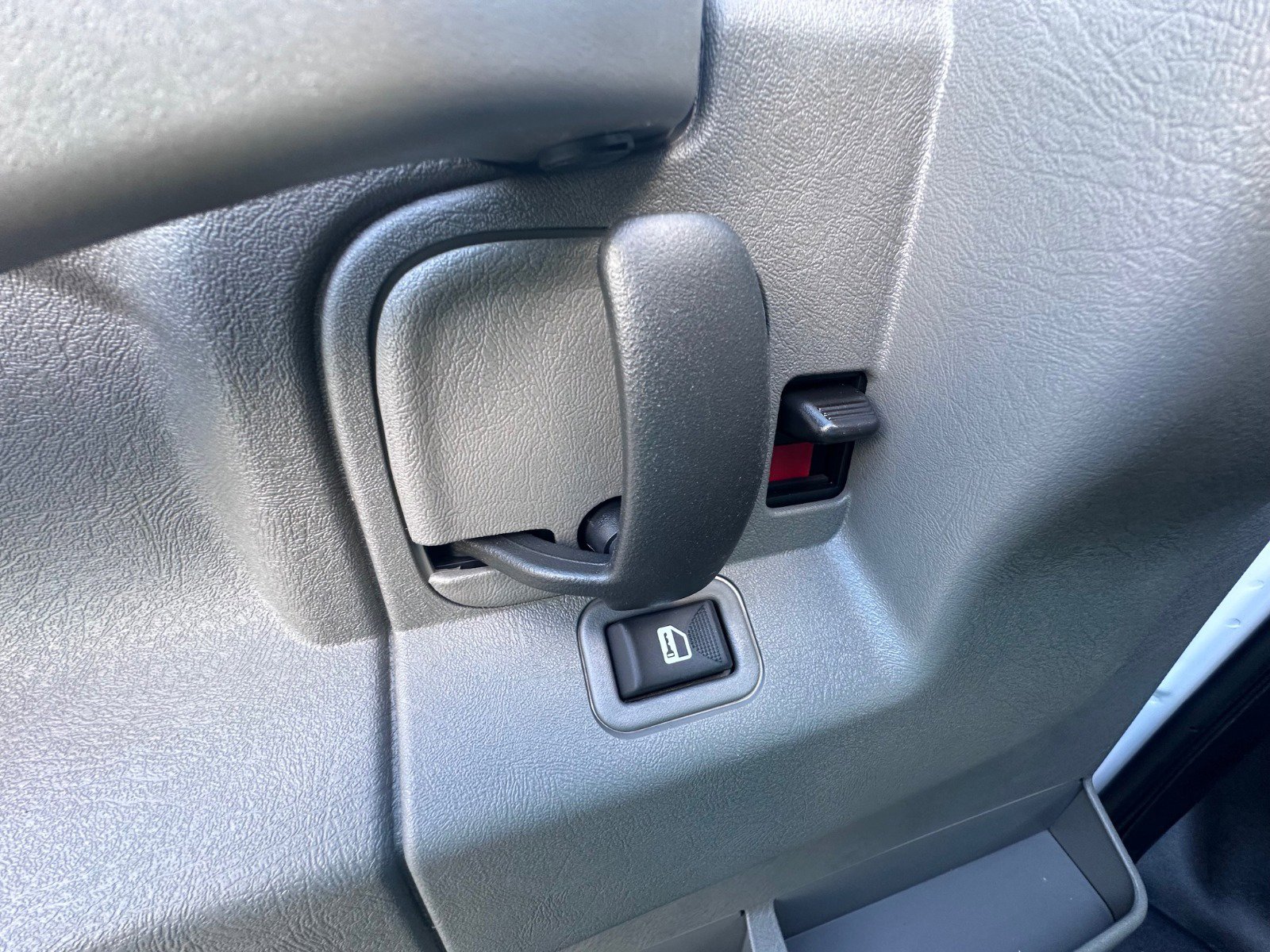 2025 Gmc Savana Cargo 2500 photo 4