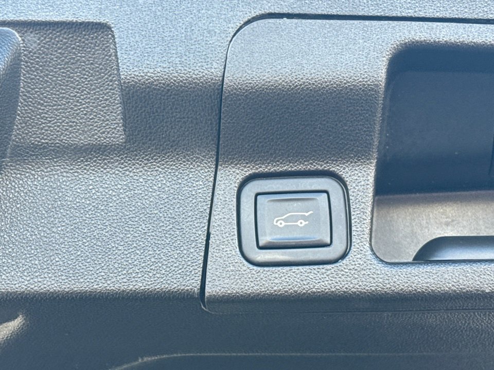 2023 Gmc Acadia Denali photo 35