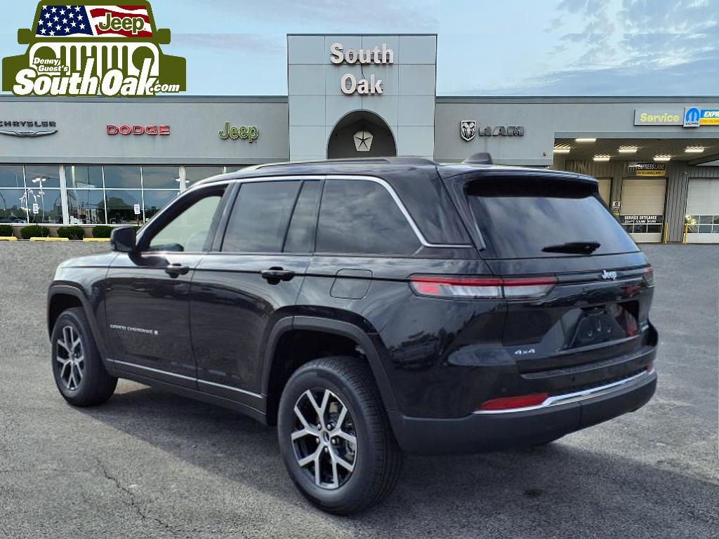 2025 Jeep Grand Cherokee Limited photo 3