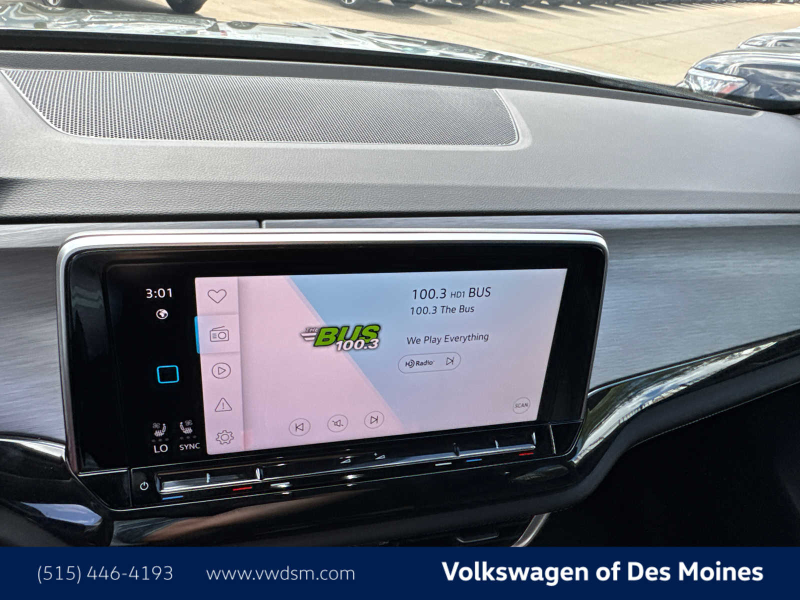 2026 Volkswagen Atlas Cross Sport SE Technology photo 16