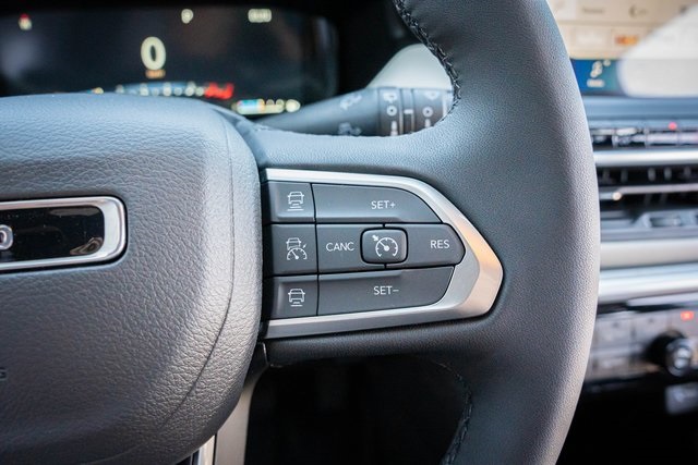 2025 Jeep Compass Limited photo 18