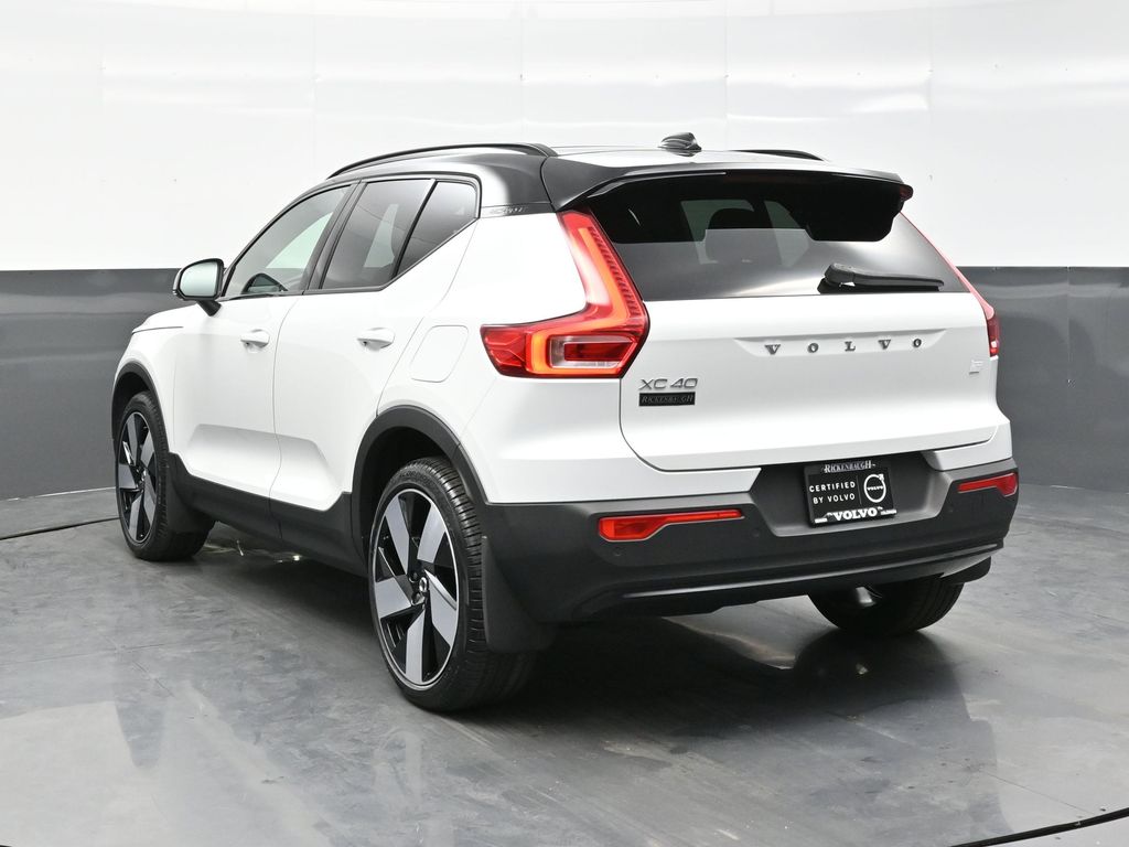 2023 Volvo XC40 P8 Ultimate photo 4