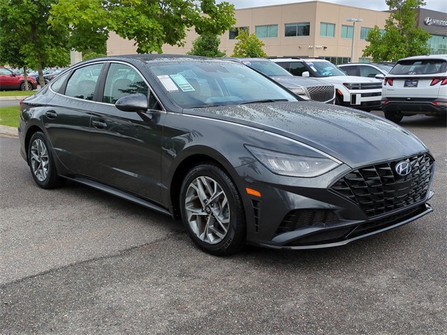 2022 Hyundai Sonata SEL photo 3