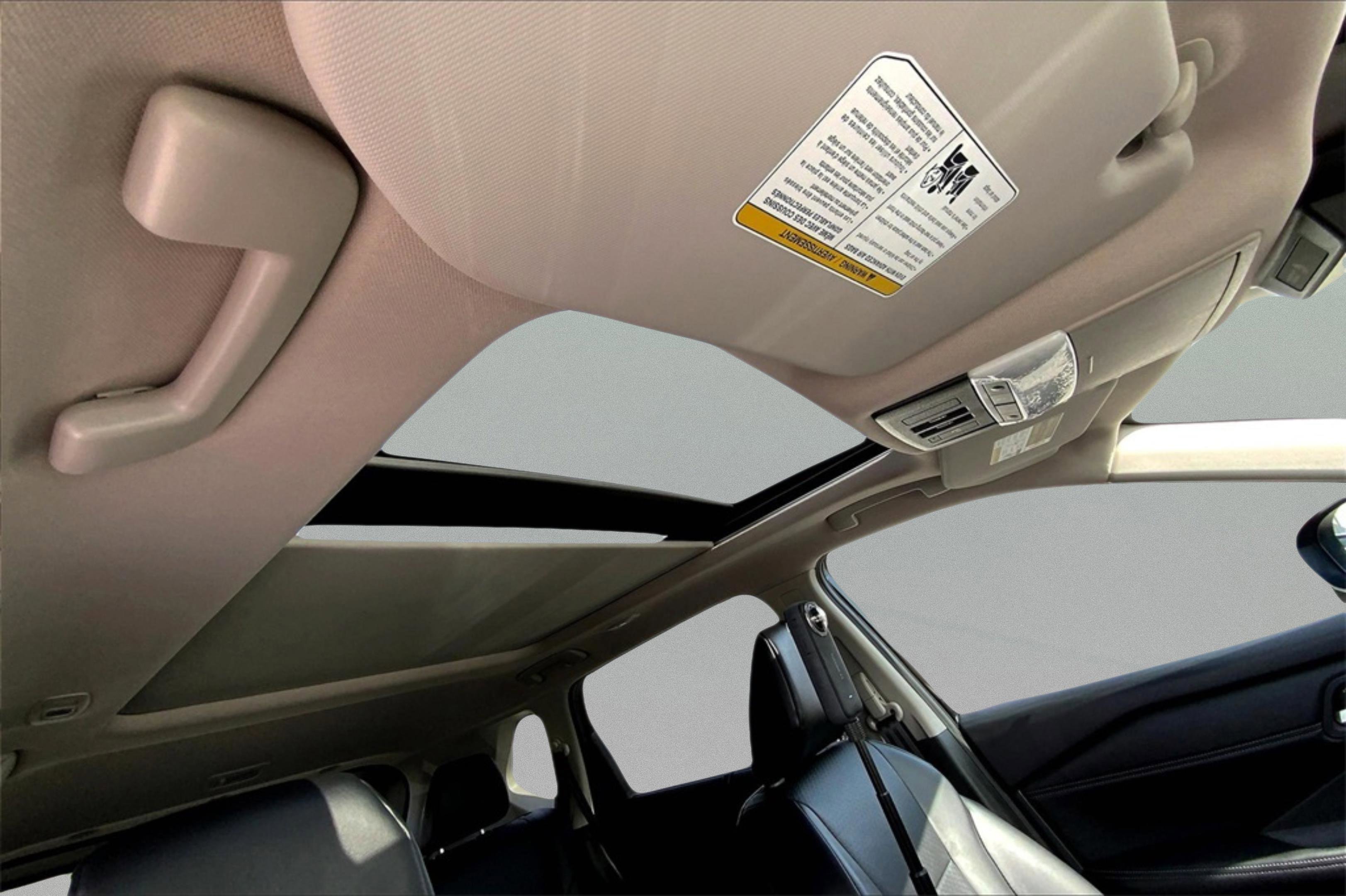 2025 Nissan Rogue SV photo 12