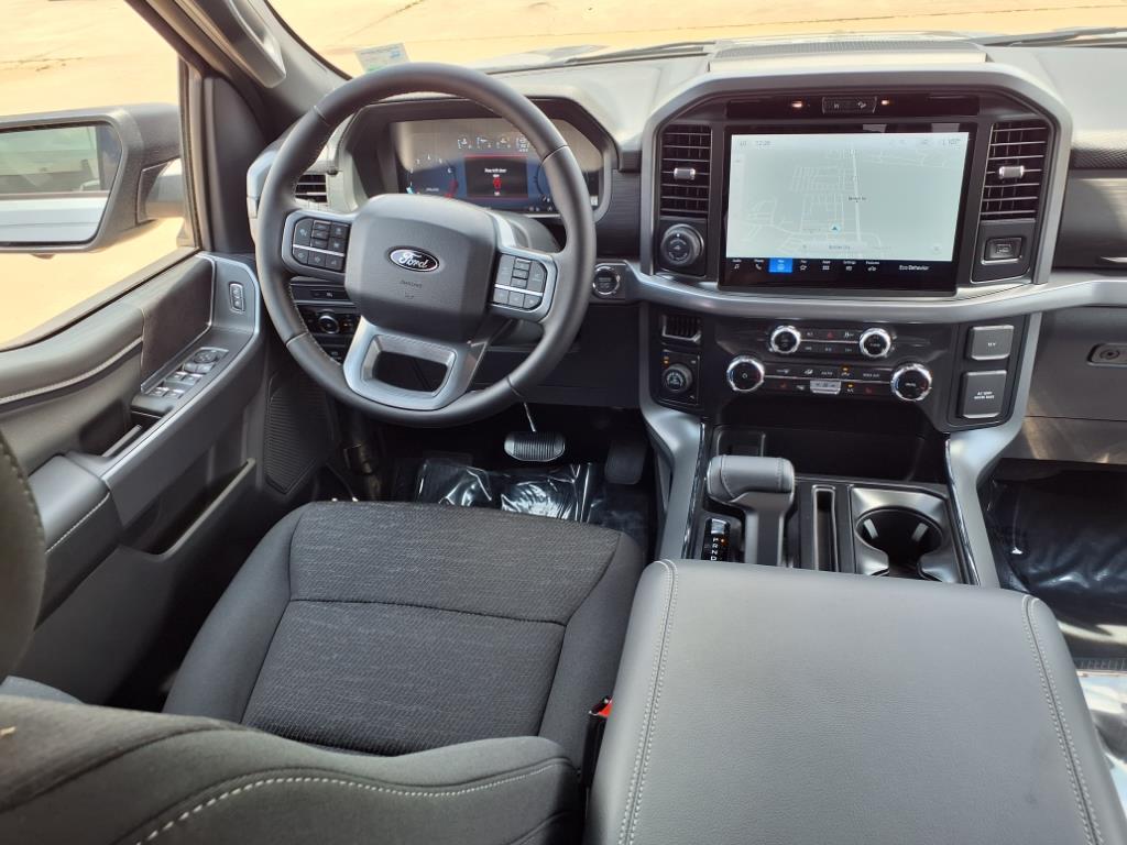 2025 Ford F-150 XLT photo 4