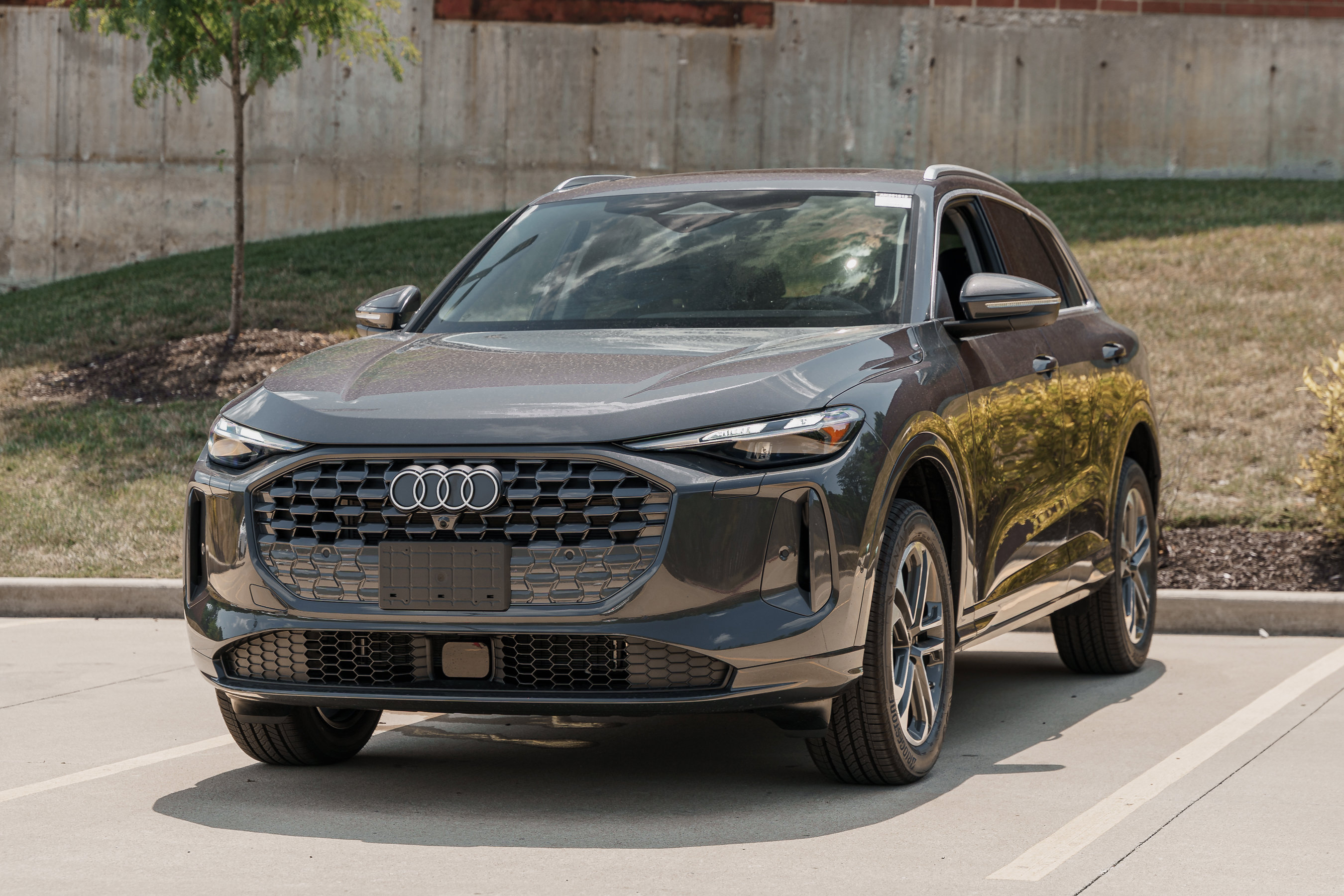 2025 Audi Q5 Premium photo 4