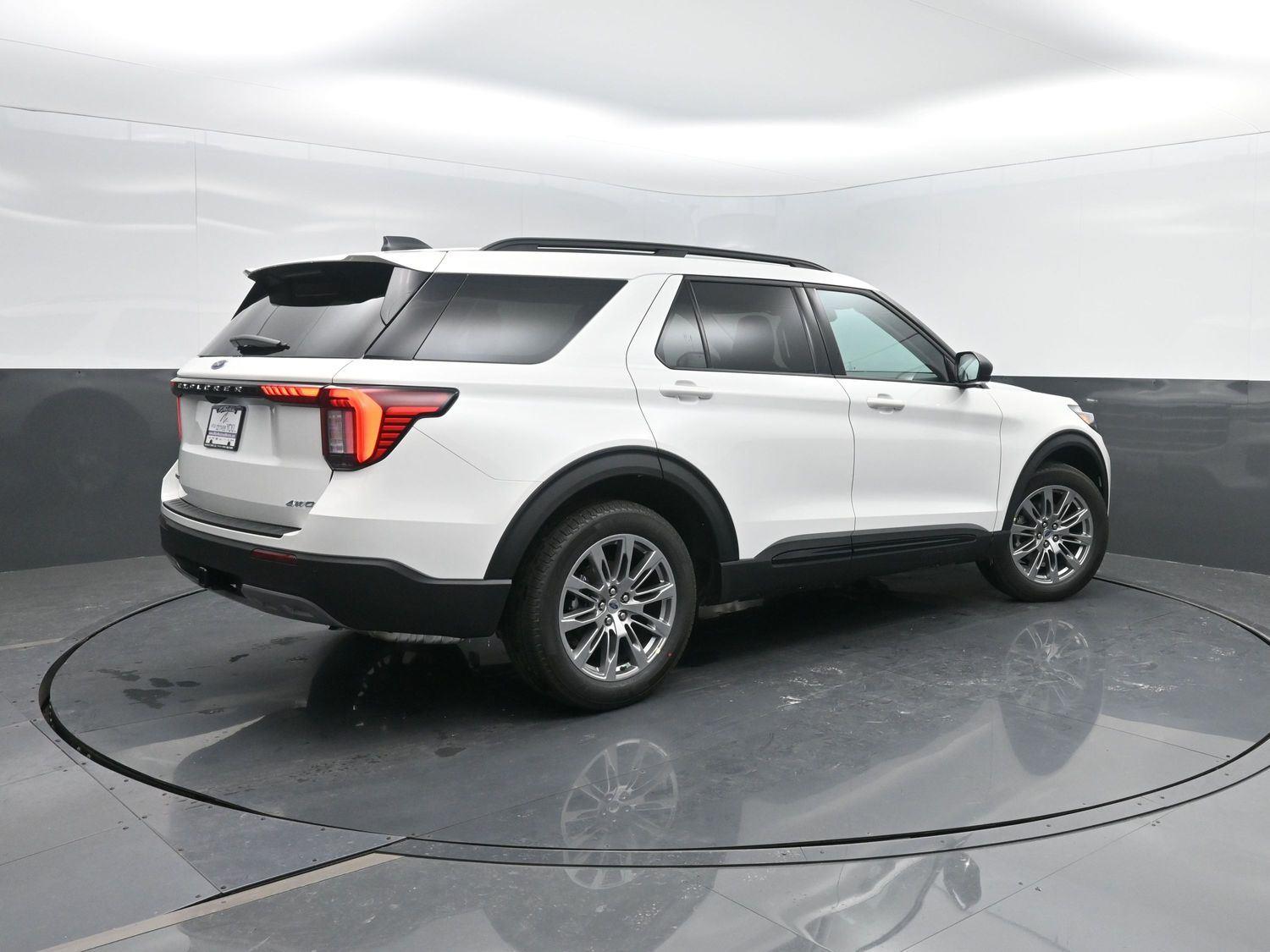 2026 Ford Explorer Active's photo