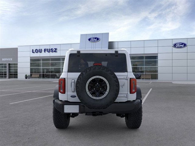 2025 Ford Bronco Outer Banks photo 5