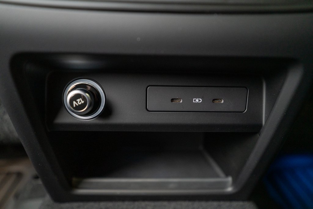 2025 Porsche Cayenne photo 35