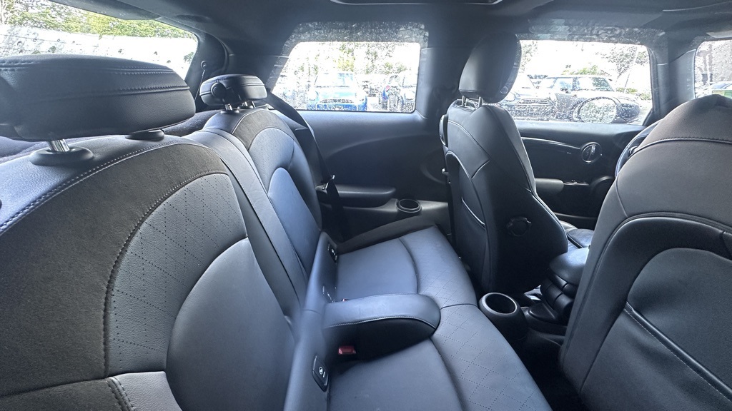 2020 Mini Cooper Signature photo 2