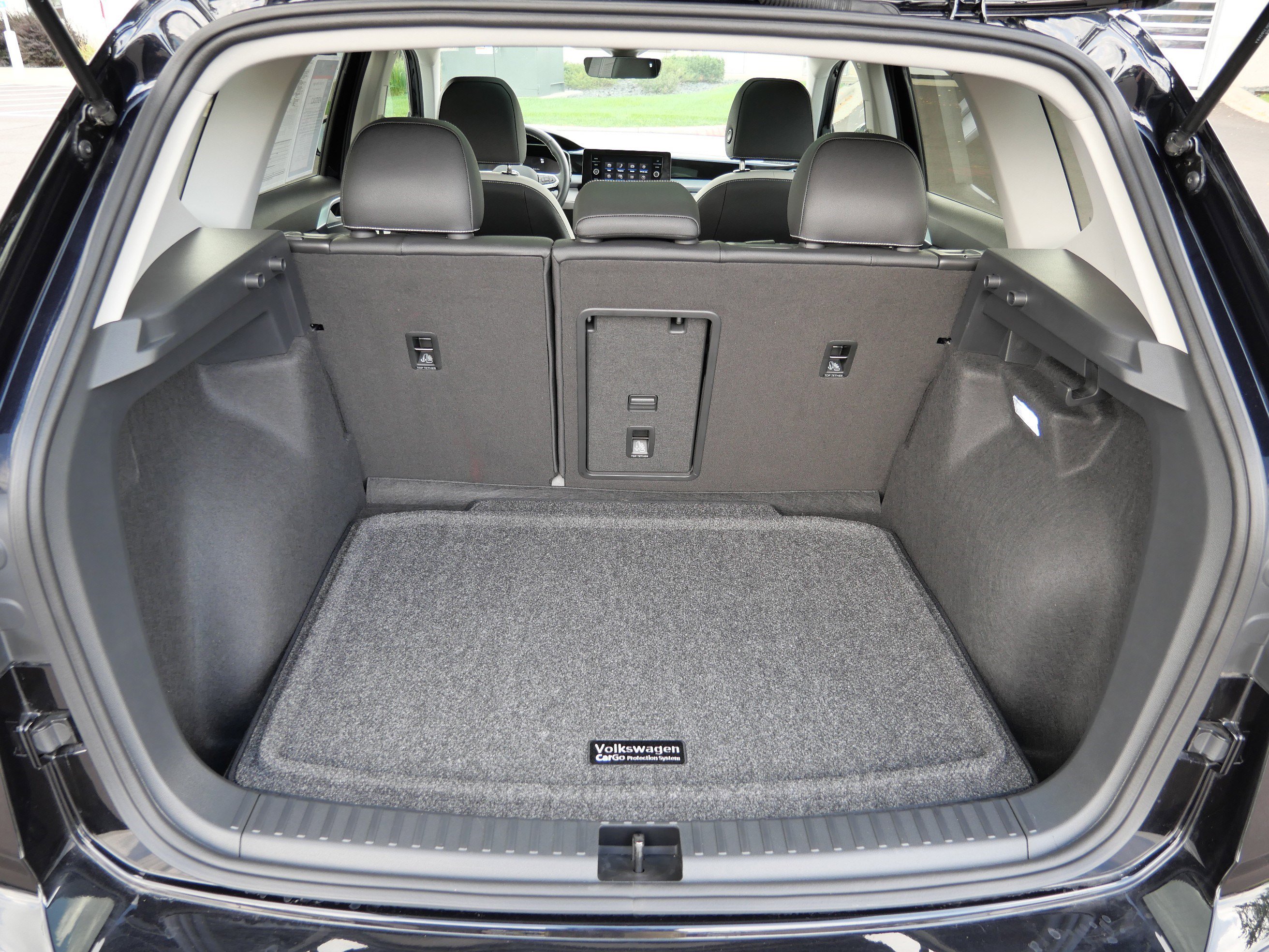 2025 Volkswagen Taos SE photo 16