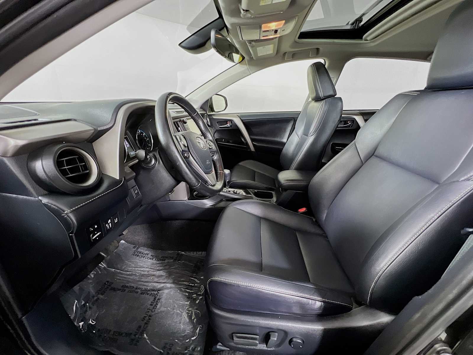 2018 Toyota RAV4 Hybrid Limited photo 21