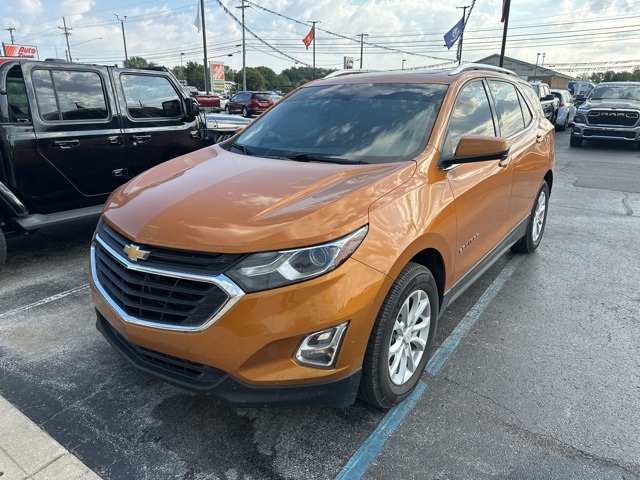 2018 Chevrolet Equinox LT photo 2