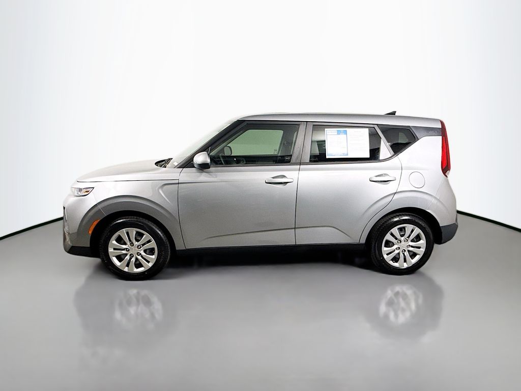 2022 Kia Soul LX photo 4