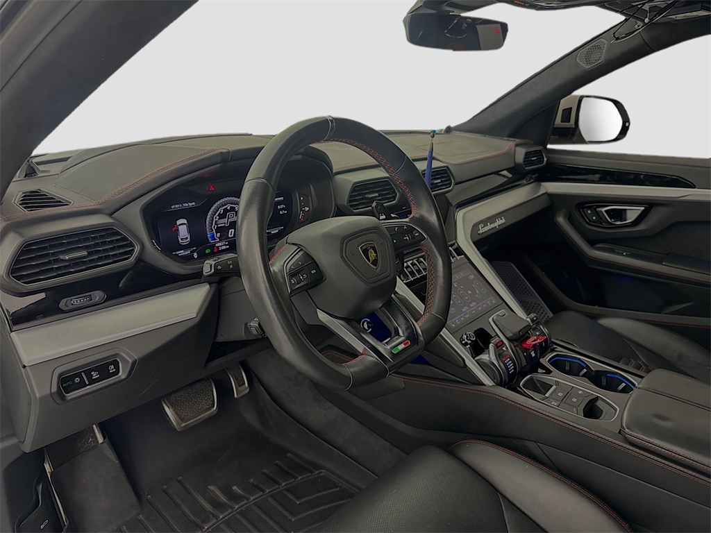 2019 Lamborghini Urus photo 8