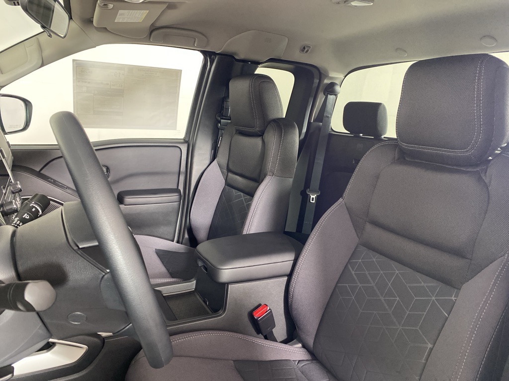 2025 Nissan Frontier SV photo 10