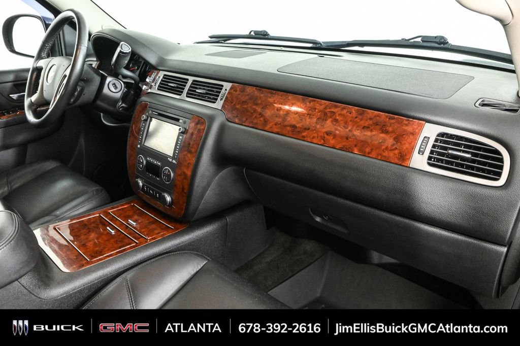 2013 Chevrolet Tahoe LTZ photo 21