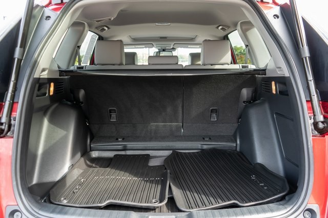 2022 Honda CR-V Touring photo 4