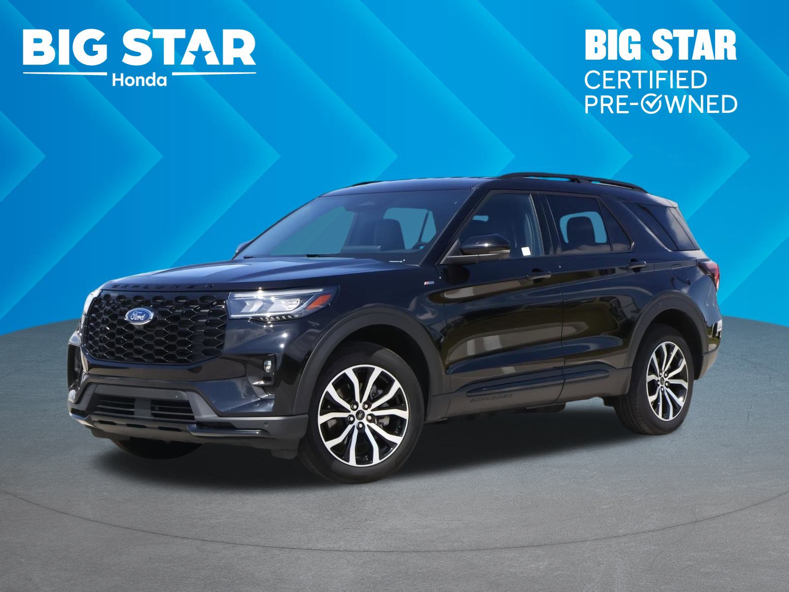 2025 Ford Explorer ST-LINE's photo